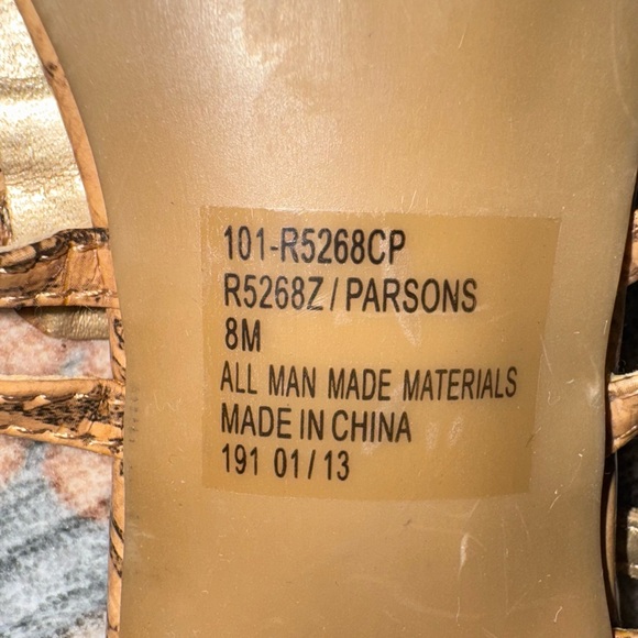 Rialto Bejeweled Gold Heels Size 8 - Picture 5 of 5